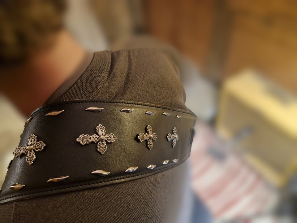 Correa Guitarra/Bajo Gothic Cross 10 cm