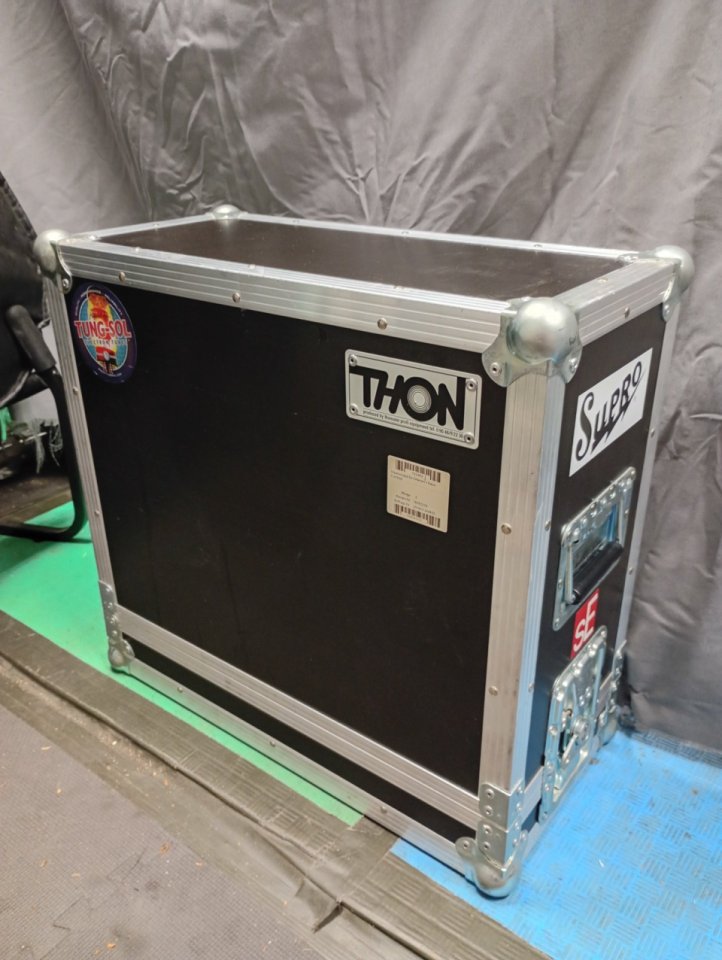 Supro 1695T Black Magic Combo + Flightcase Thon de segunda mano · Foto 8 de 8 · Gipuzkoa · 800 €