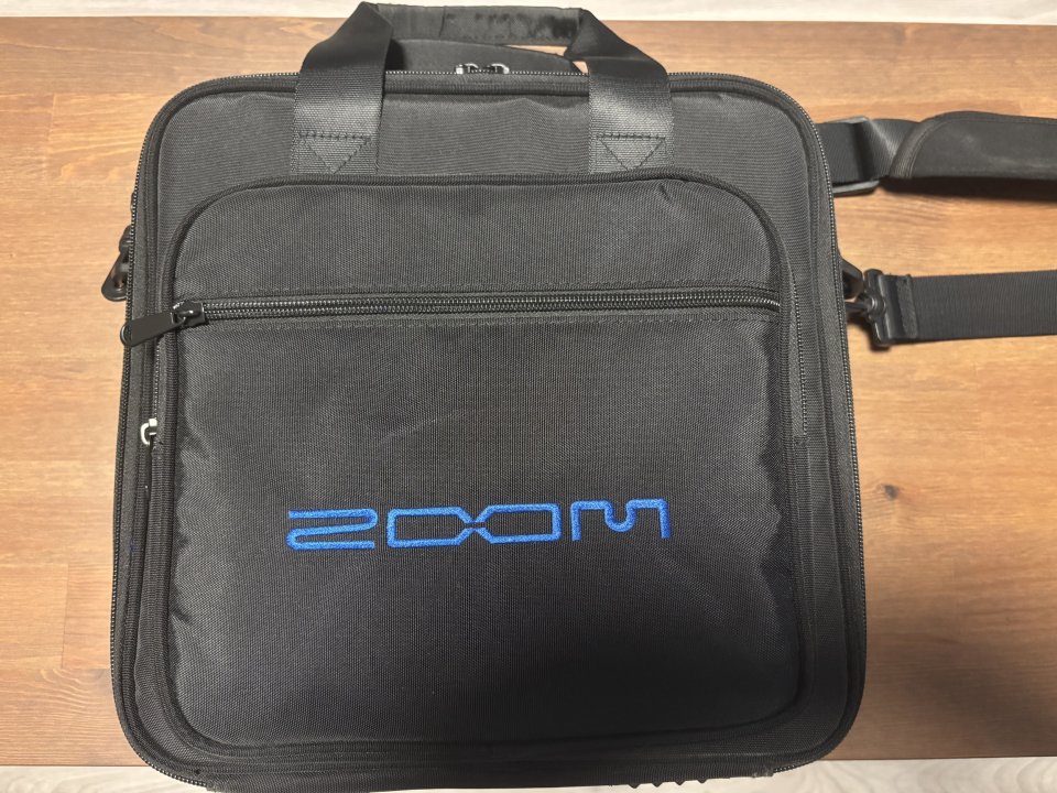 Zoom Livetrak L8 de segunda mano · Foto 3 de 3 · Murcia · 200 €