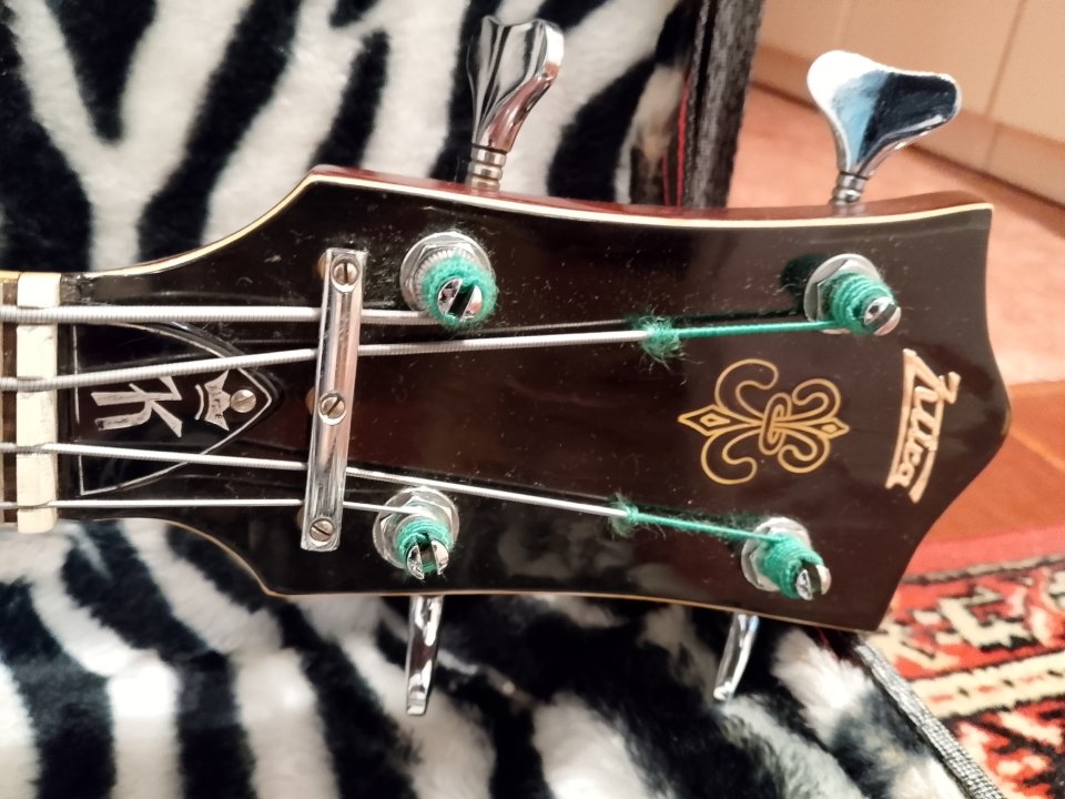 Bajo Klira 187-B Shake Star Aleman de 1967