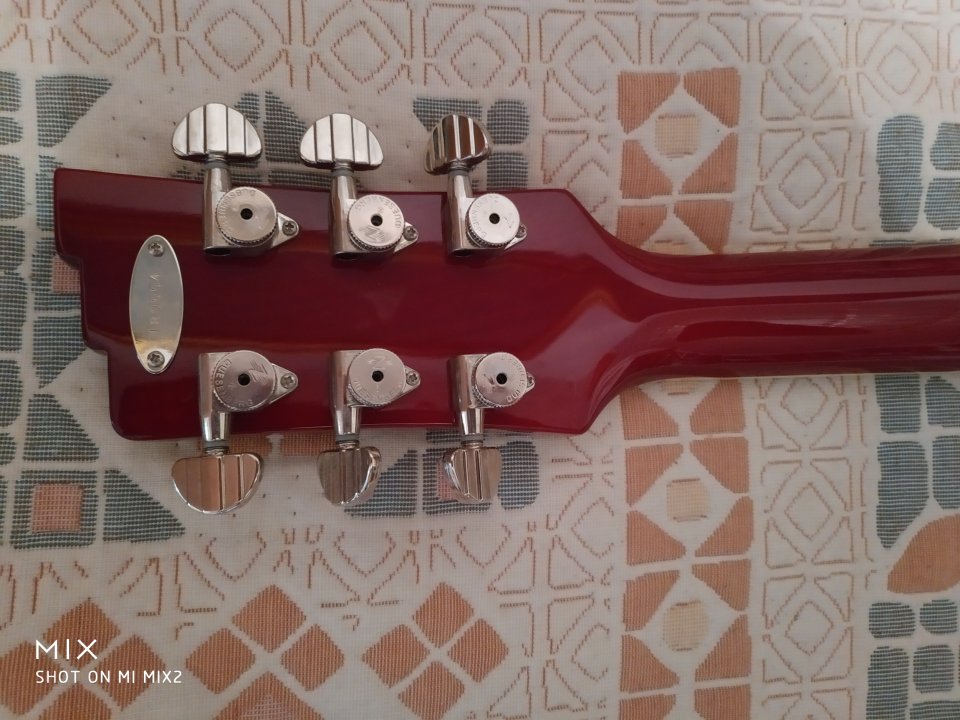Duesenberg Double Cat Fireburst de segunda mano · Foto 4 de 10 · Zaragoza · 2100 €