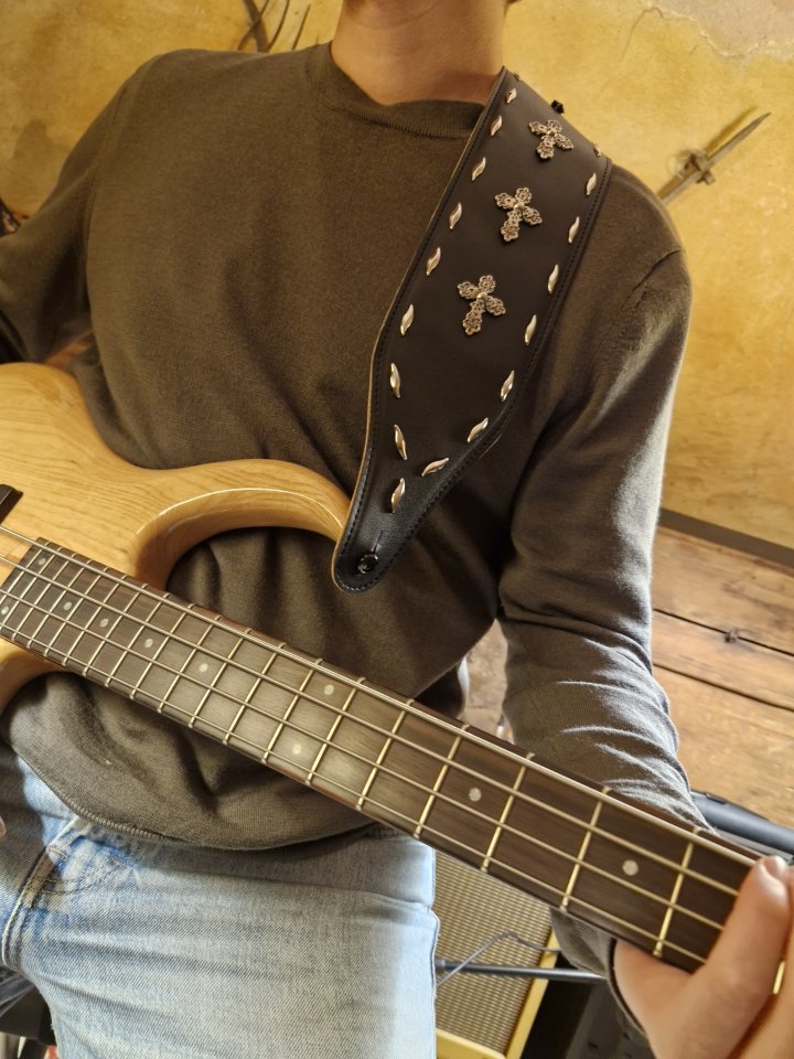 Correa Guitarra/Bajo Gothic Cross 10 cm