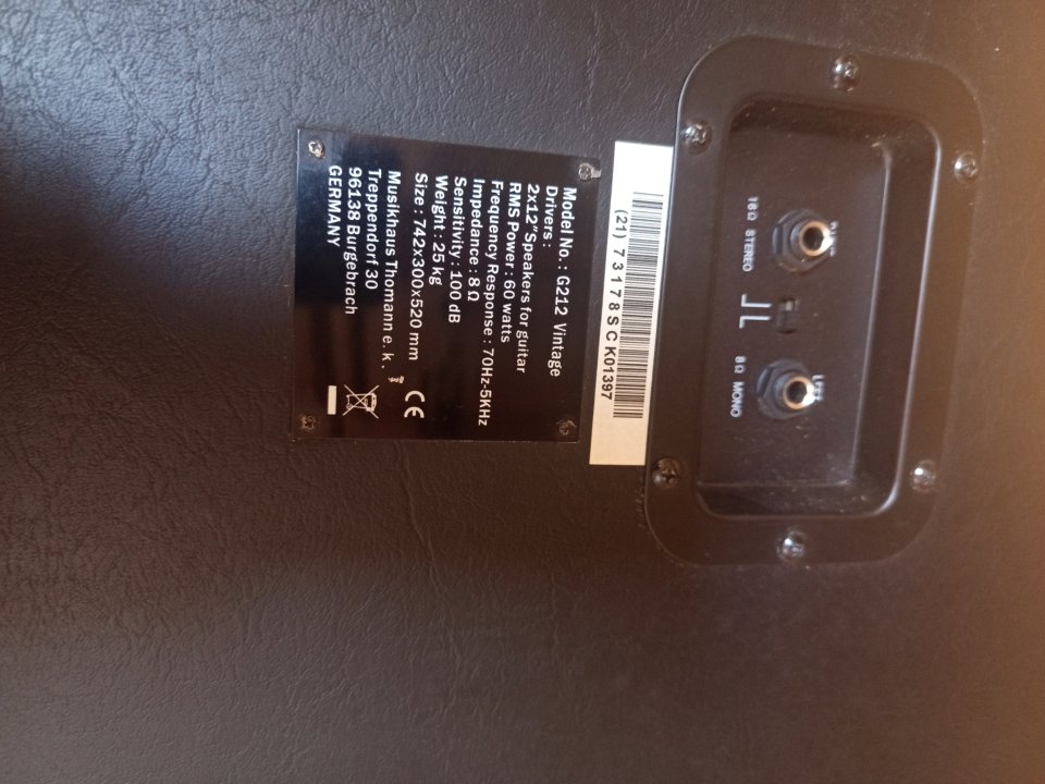 Pantalla 2x12 Harley Benton de segunda mano · Foto 3 de 4 · Illes Balears · 170 €