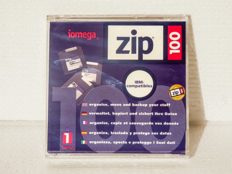 Disquetes de 100 MB IOMEGA ZIP. 7 € la unidad.