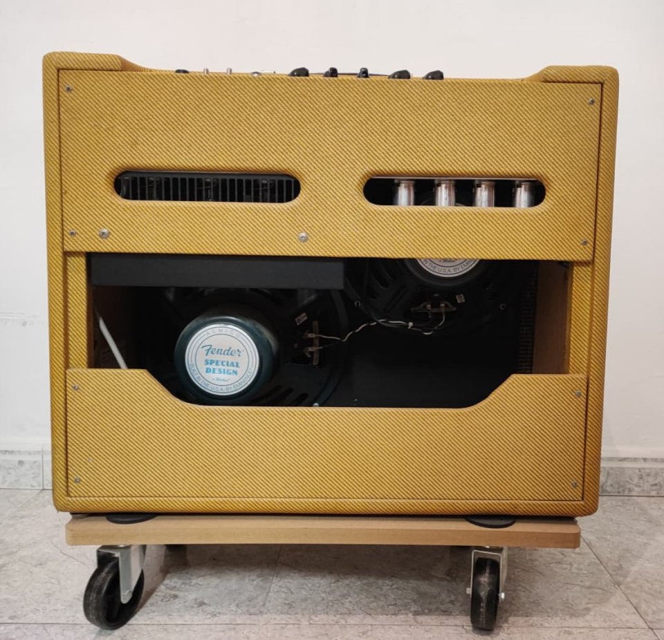 Fender '57 Twin-Amp Reissue 40-Watt 2x12" Guitar Combo