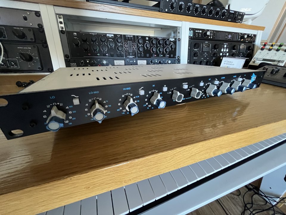 Equalizador estéreo  Api 5500