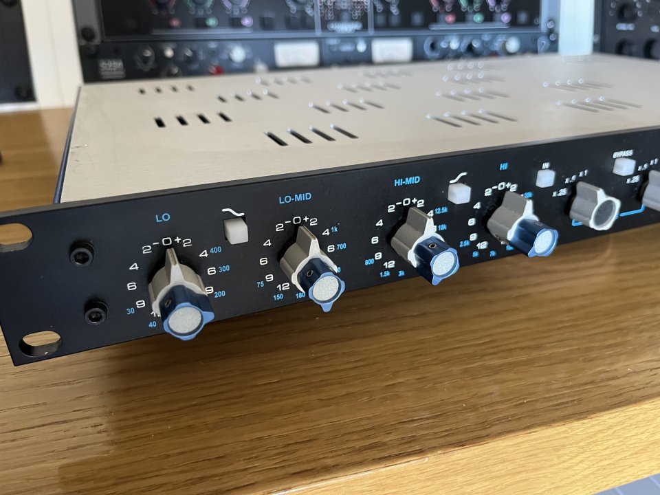 Equalizador estéreo  Api 5500