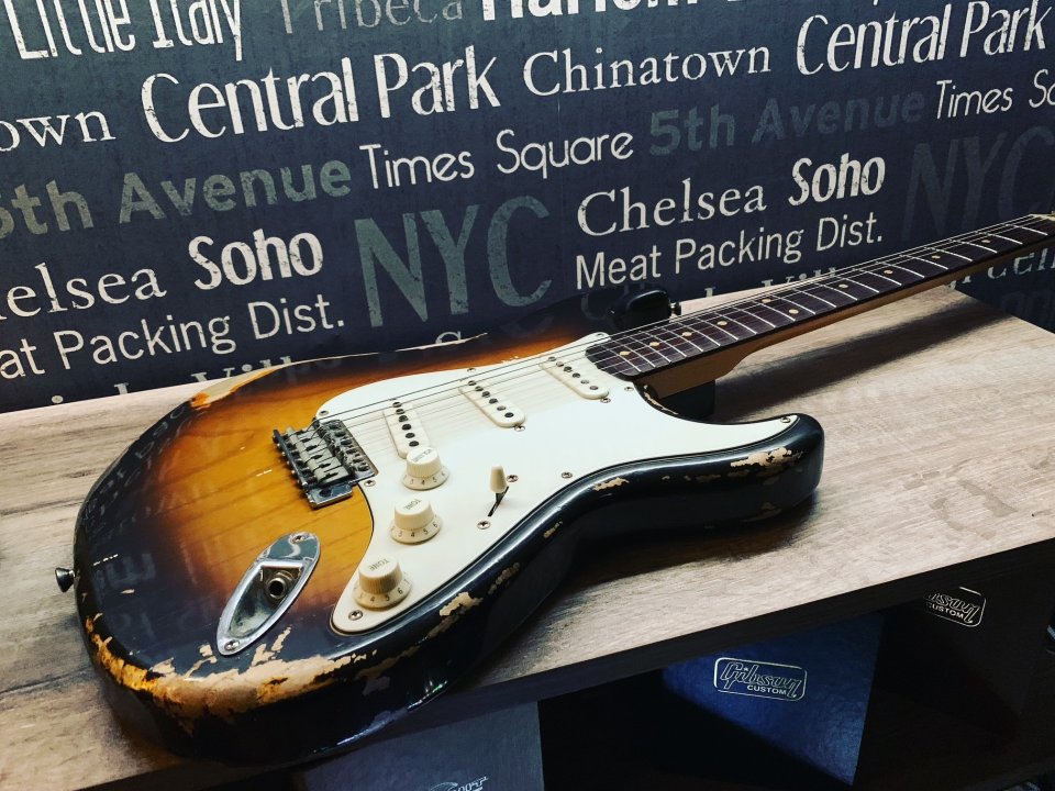 Rebel Relic ’59 Stratocaster Sunburst de segunda mano · Foto 1 de 3 · Jaén · 1800 €