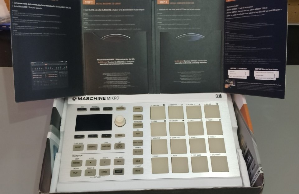 N.I. Maschine Mikro MK2 Blanca