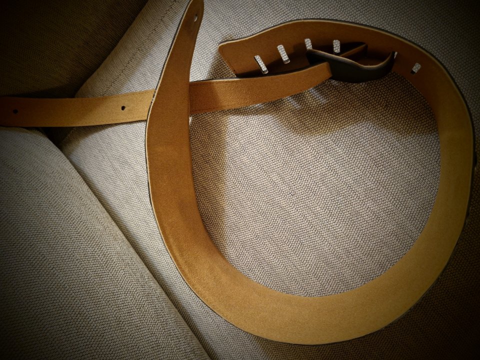 Correa bajo o guitarra "Iron Shield" 10cm