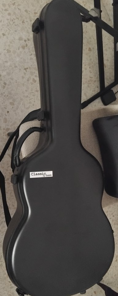 Estuche guitarra clásica Bam 8002S
