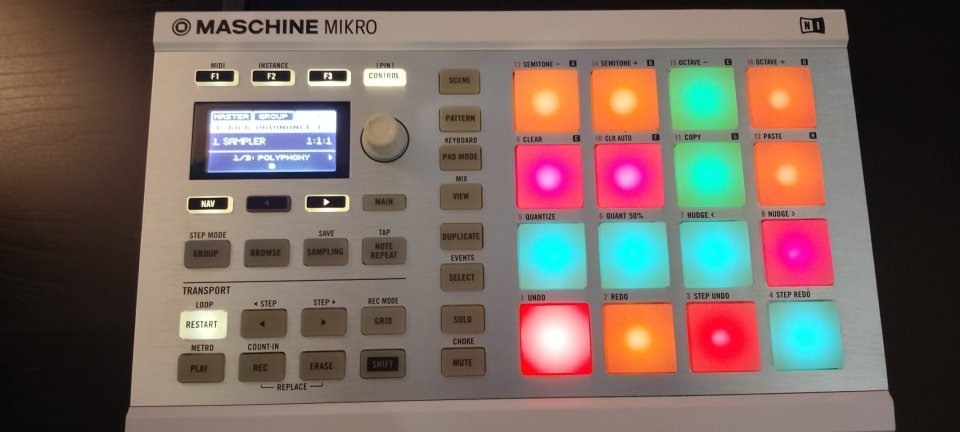 N.I. Maschine Mikro MK2 Blanca