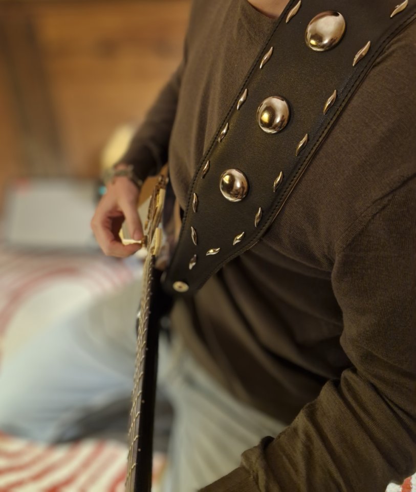 Correa bajo o guitarra "Iron Shield" 10cm