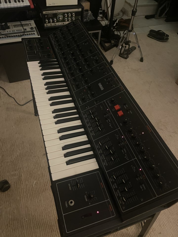 Yamaha CS 30 con midi como nuevo