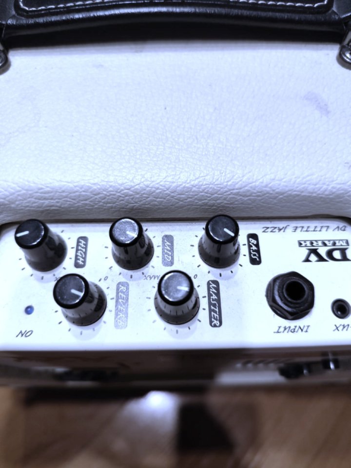 Amplificador DV Mark Jazz 112  (No hago envios)