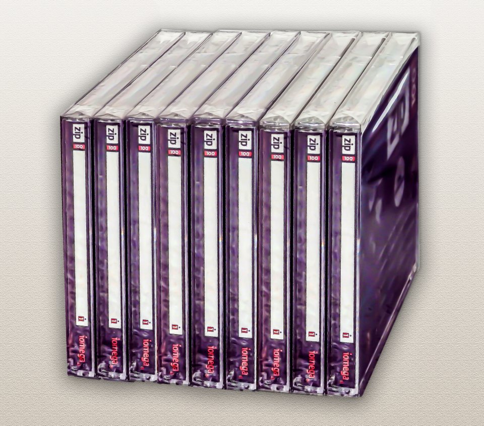 Disquetes de 100 MB IOMEGA ZIP. 7 € la unidad.