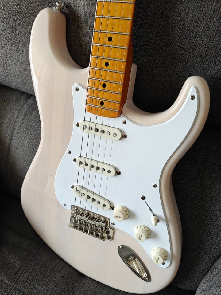 Squier stratocaster Classic vibe 50 de segunda mano · Foto 3 de 10 · Barcelona · 300 €