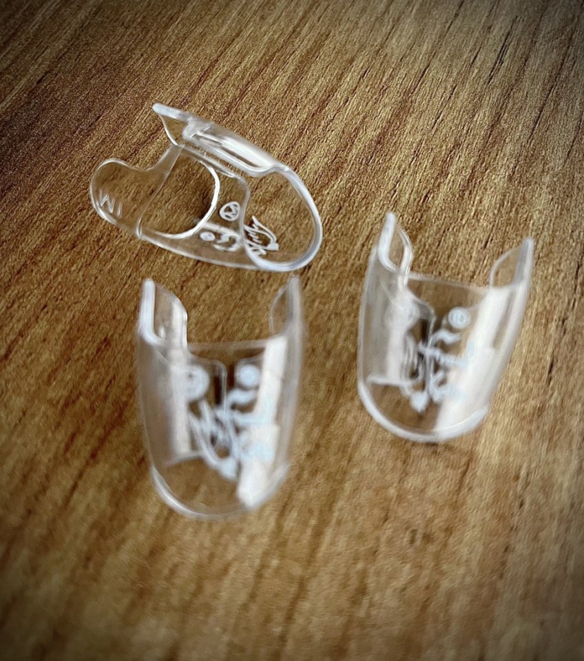 Varias Púas plectros pulgas, dedos y otras