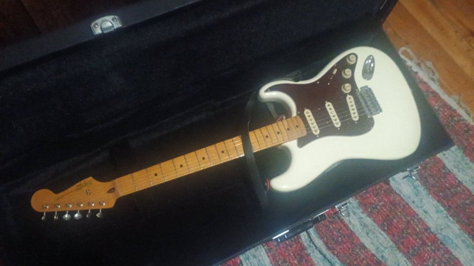Squier Stratocaster de segunda mano · Foto 1 de 7 · A Coruña · 450 €