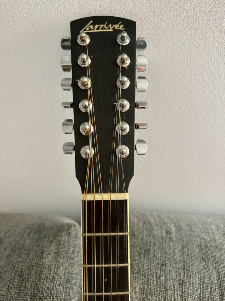 Larrivee L03 12 E 12 cuerdas