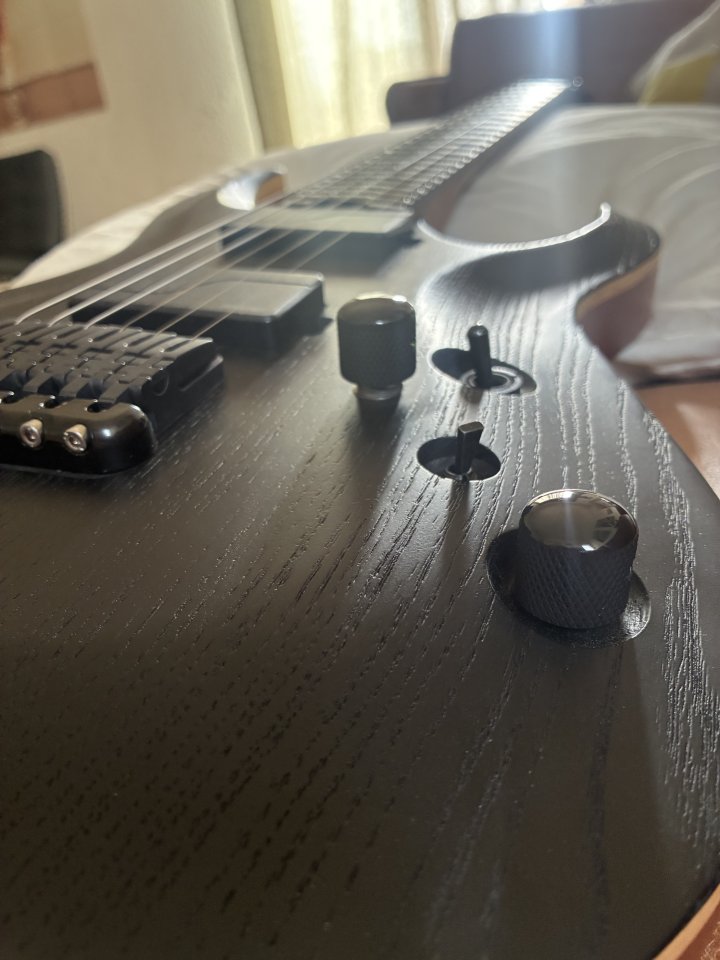 ÚLTIMO PRECIO - CORT KX700 TT Limited Edition, absolutamente nueva.