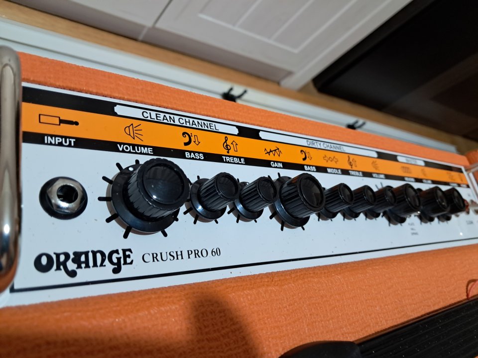 Orange Crush CR60C de segunda mano · Foto 6 de 10 · Navarra · 400 €