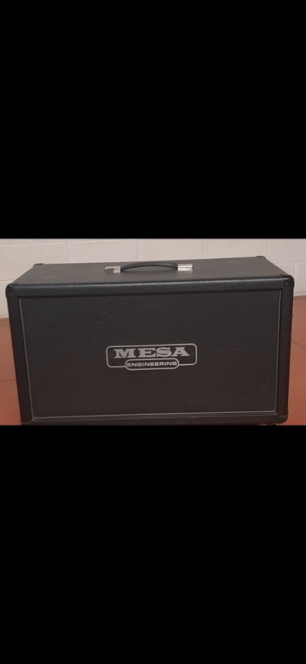 Pantalla Mesa boogie 140w de segunda mano · Foto 1 de 5 · Navarra · 700 €
