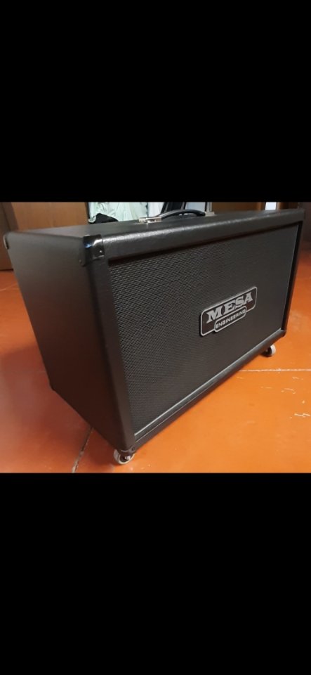 Pantalla Mesa boogie 140w de segunda mano · Foto 2 de 5 · Navarra · 700 €