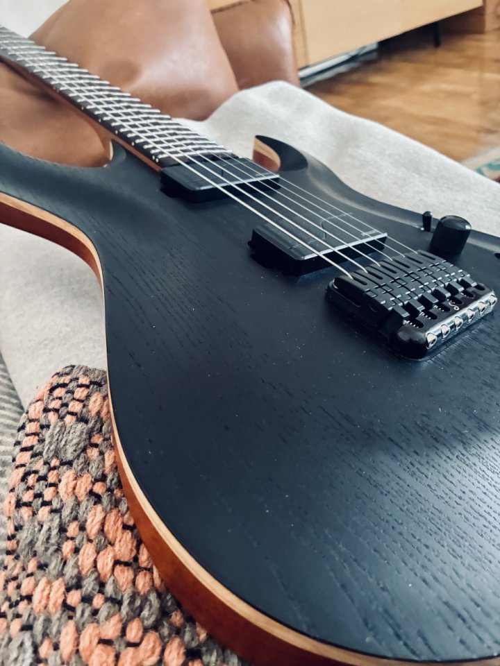 ÚLTIMO PRECIO - CORT KX700 TT Limited Edition, absolutamente nueva.