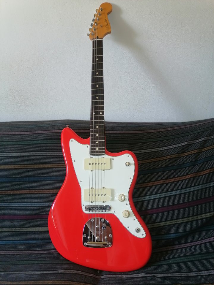 Fender Jazzmaster Player II de segunda mano · Foto 1 de 10 · Barcelona · 650 €