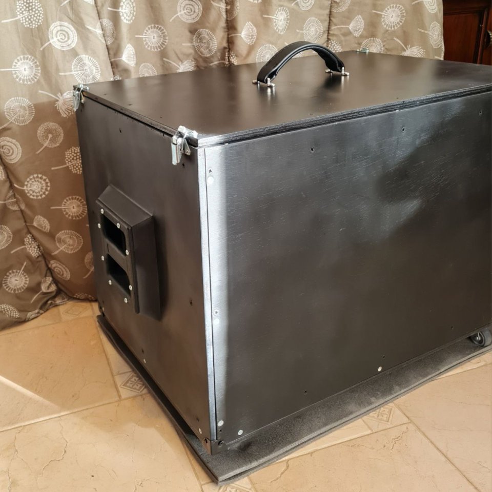 Isobox para grabar la guitarra en casa de segunda mano · Foto 3 de 7 · Alicante · 150 €