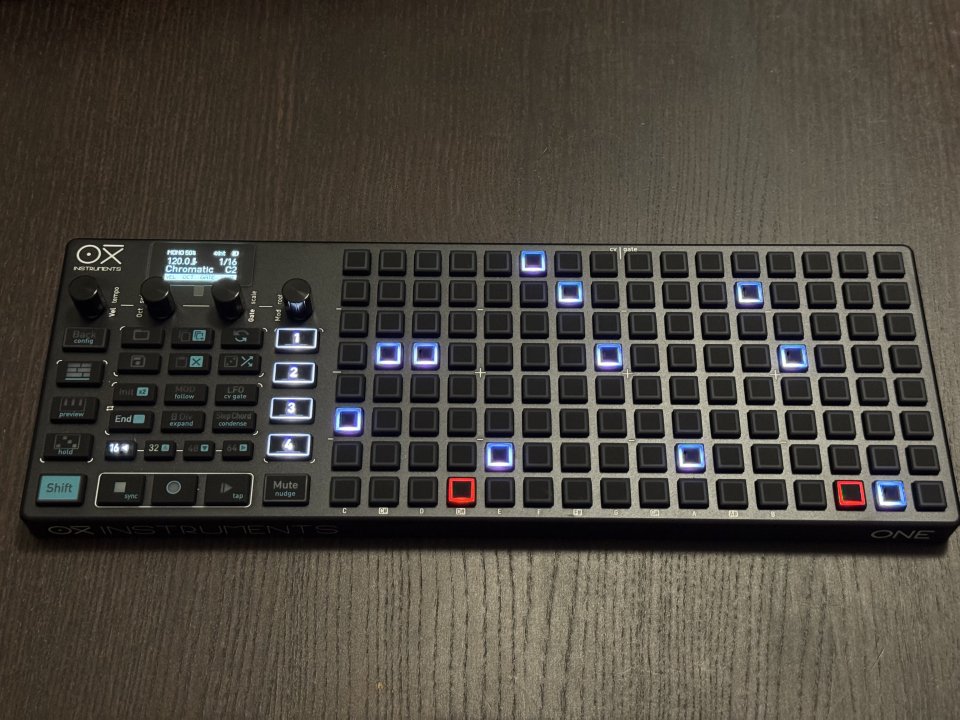 OXI One Black Edition (+ OXI Split opcional)