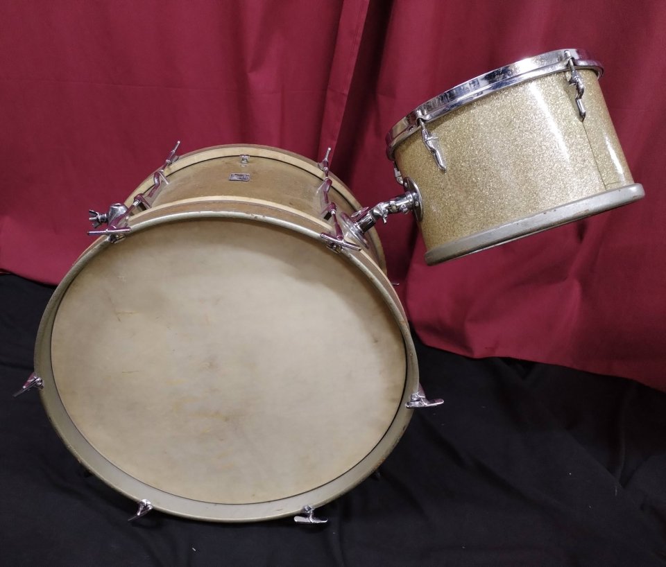 Bombo Olympic 20x12 + tom de 12x8. de segunda mano · Foto 2 de 10 · Barcelona · 299 €
