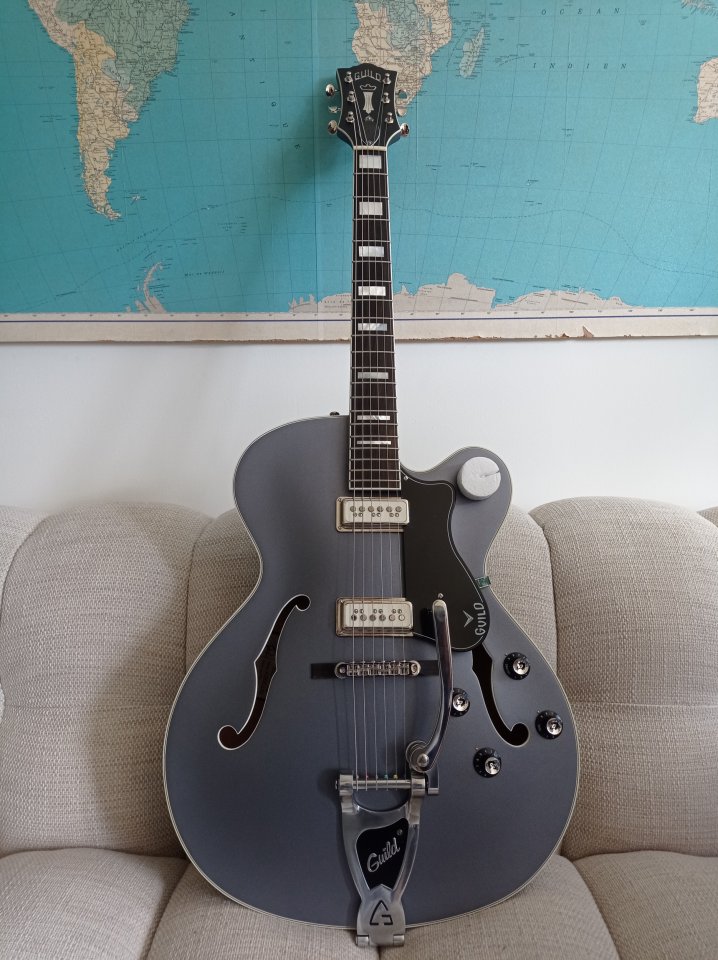 Guild X-175 Manhattan Canyon Dusk NUEVA de segunda mano · Foto 1 de 8 · La Rioja · 1100 €