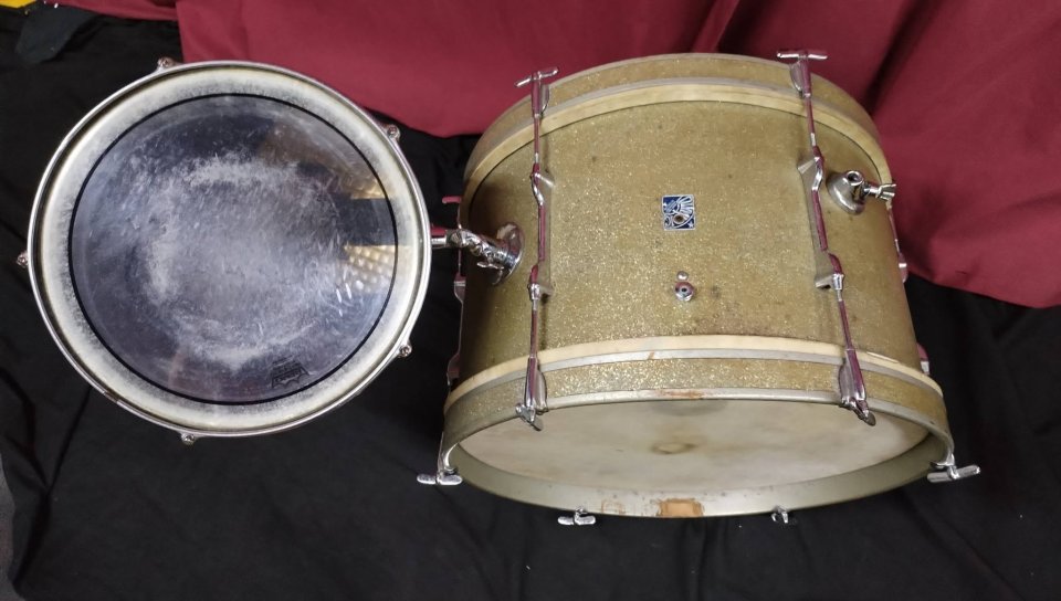 Bombo Olympic 20x12 + tom de 12x8. de segunda mano · Foto 4 de 10 · Barcelona · 299 €