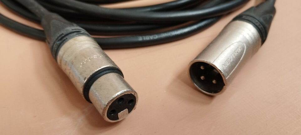 5 cables XLR con conector Neutrik