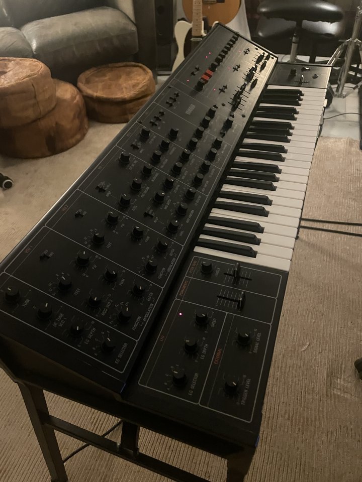 Yamaha CS 30 con midi como nuevo