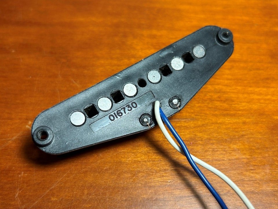 Juego pastillas Fender American Standard 1997 - Delta Tone de segunda mano · Foto 3 de 10 · Barcelona · 165 €
