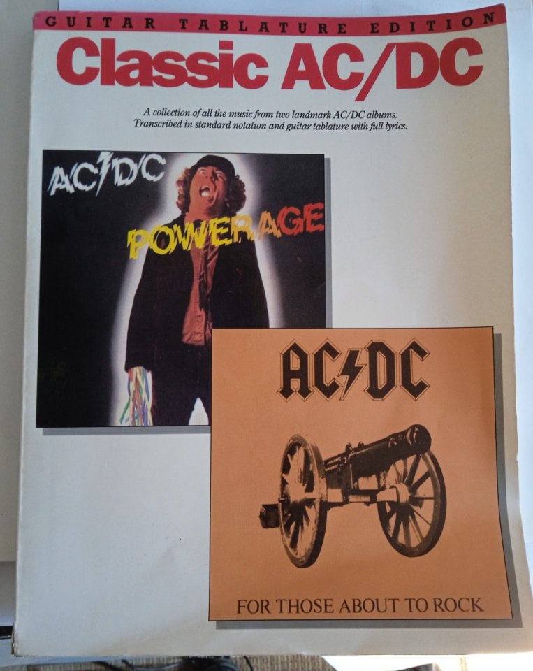 AC/DC FOR THOSE ABOUT TO ROCK-POWERAGE Classic guitarra libro tab 168 pags.