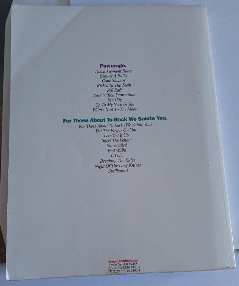 AC/DC FOR THOSE ABOUT TO ROCK-POWERAGE Classic guitarra libro tab 168 pags.