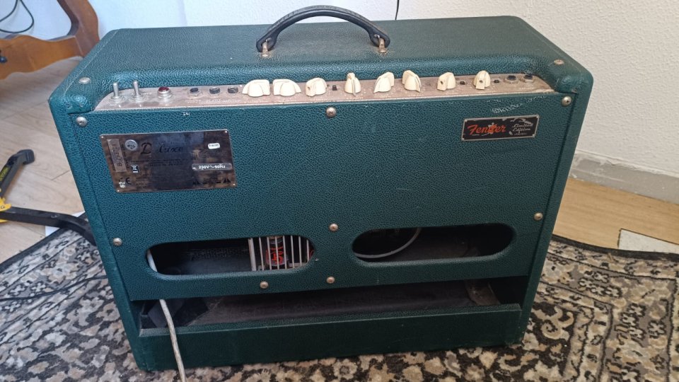 Fender Hot Rod Deluxe Emerald Edition