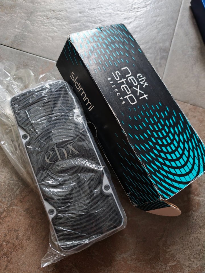 EHX Slammi Polyphonic Pitch Sifter Harmony Pedal de segunda mano · Cantabria · 80 €