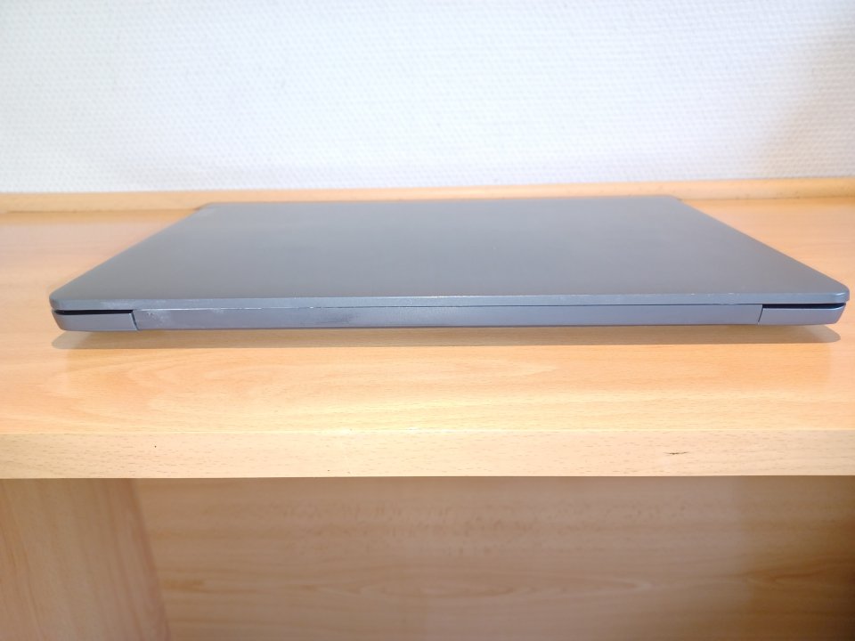 Ordenador portátil Lenovo IdeaPad 3 15itl6 i5 8GB 256GB de segunda mano · Foto 5 de 10 · Madrid · 250 €