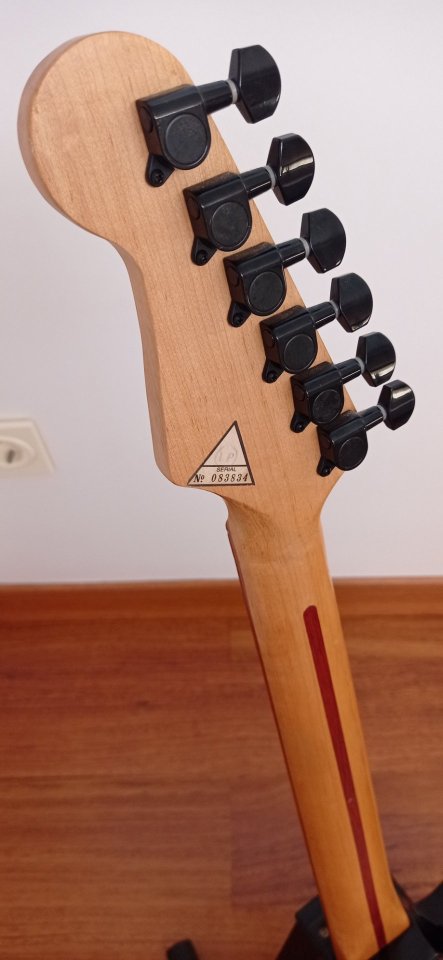 Guitarra eléctrica Starfire EKS Stratocaster de segunda mano · Foto 4 de 9 · Cuenca · 150 €