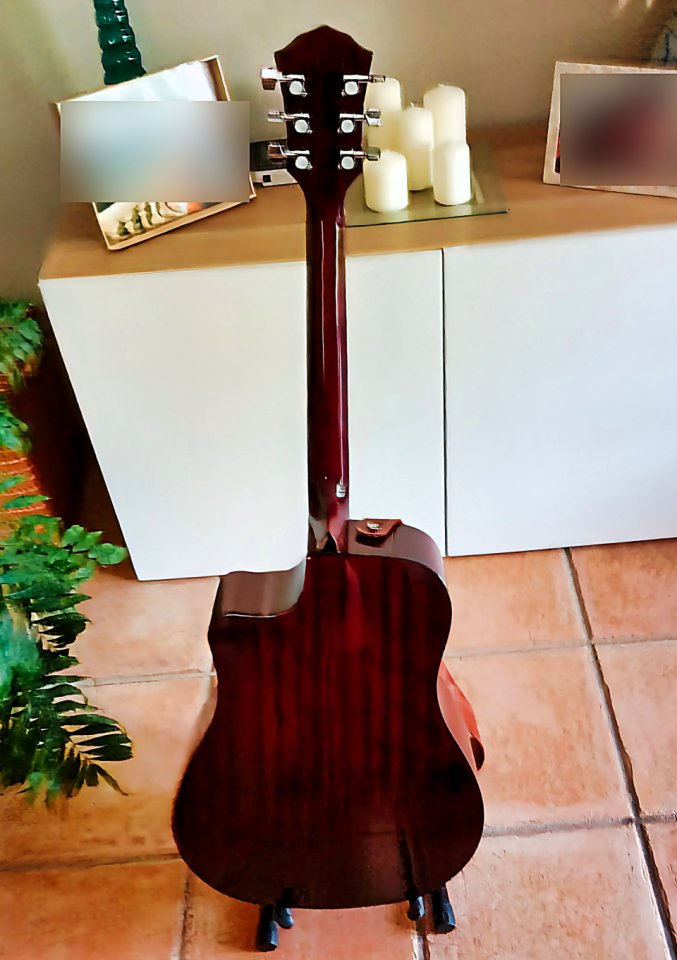 Fender electroacústica de segunda mano · Foto 3 de 6 · Madrid · 130 €