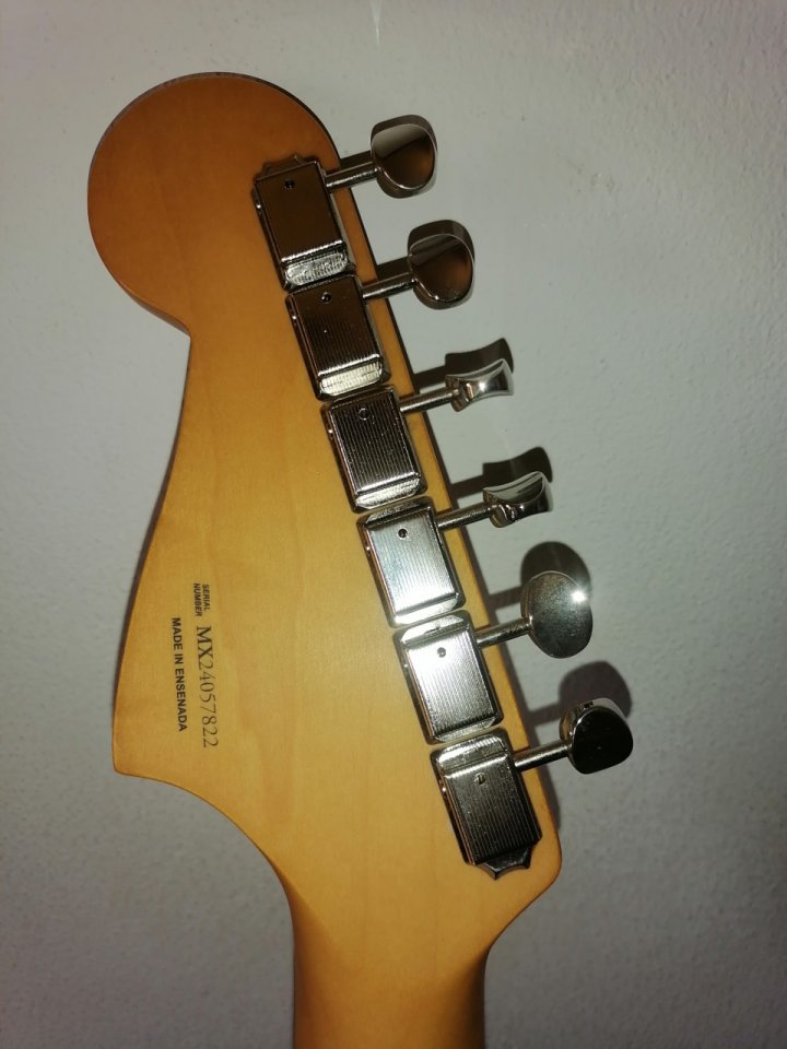 Fender Jazzmaster Player II de segunda mano · Foto 4 de 10 · Barcelona · 650 €