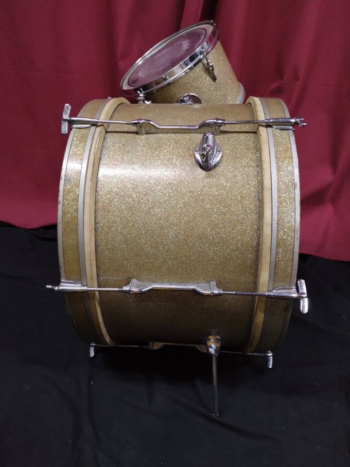 Bombo Olympic 20x12 + tom de 12x8. de segunda mano · Foto 9 de 10 · Barcelona · 299 €
