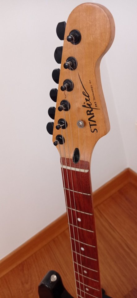 Guitarra eléctrica Starfire EKS Stratocaster de segunda mano · Foto 6 de 9 · Cuenca · 150 €