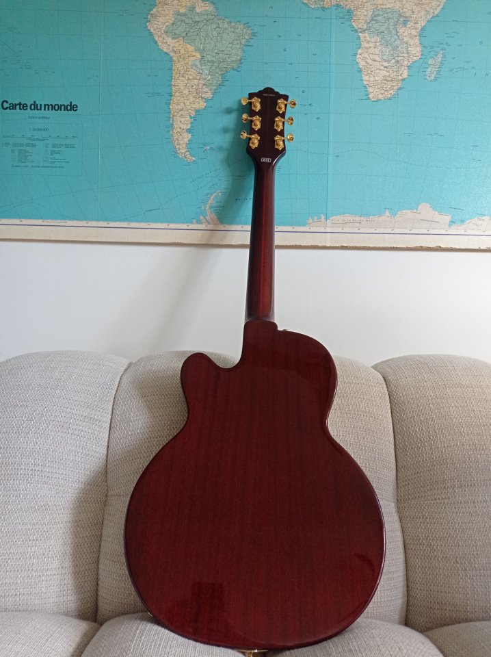 Guitarra Guild M-75 Aristocrat Antique - NUEVA de segunda mano · Foto 2 de 6 · La Rioja · 1100 €