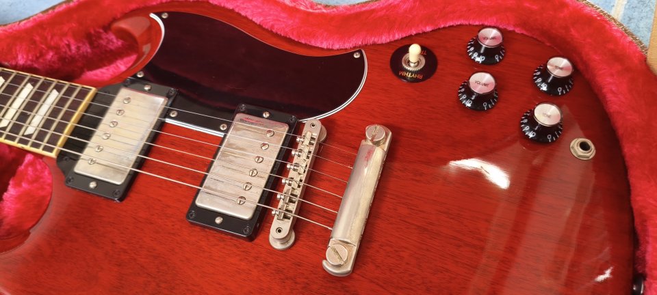 Gibson SG Standard 61 Cherry Vintage Wine 2022 de segunda mano · Foto 3 de 10 · Sevilla · 2000 €